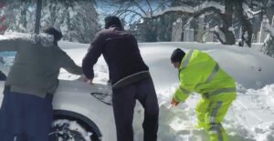 Nathia Gali Receives Fresh Snowfall, Tourists Flock to Galiyat